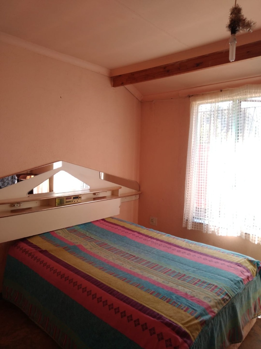 3 Bedroom Property for Sale in Molifi Tau Kloof Free State